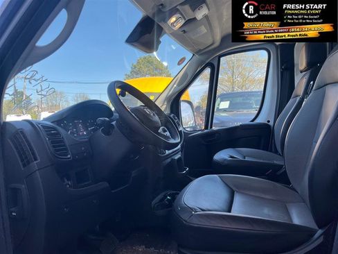 Used 2024 RAM ProMaster 2500 w/ Convenience Group image 12