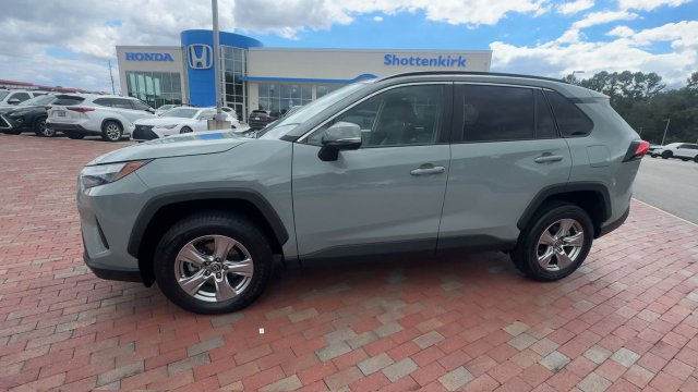 Used 2023 Toyota RAV4 XLE w/ Convenience Package FWD image 7