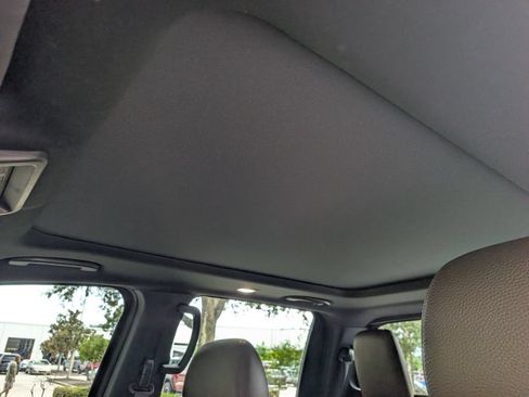 Used 2022 Nissan Titan Platinum Reserve w/ Moonroof Package AWD/4WD image 21