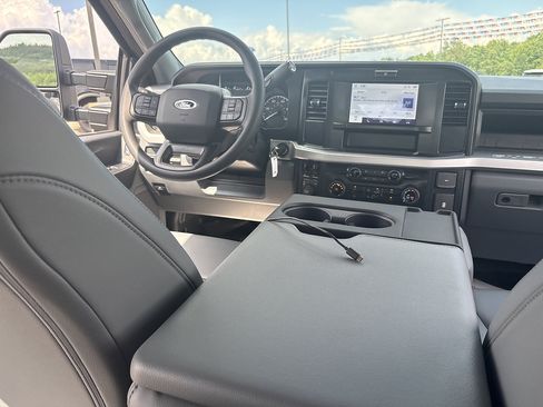 New 2026 Ford F250 XL w/ 360-Degree Camera Package AWD/4WD image 25