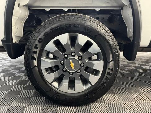Used 2022 Chevrolet Silverado 2500 Custom w/ Custom Value Package AWD/4WD image 37