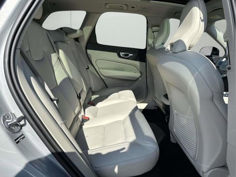 New 2026 Volvo XC60 B5 Ultra w/ Protection Package Premier AWD/4WD image 19