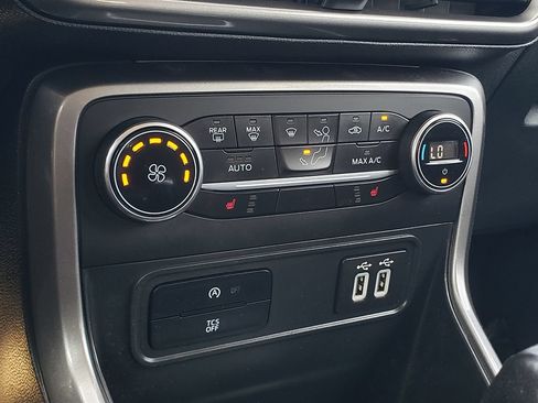 Certified 2020 Ford EcoSport SE FWD image 25