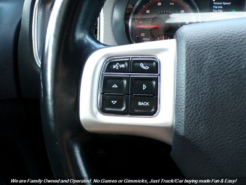 Used 2014 Dodge Charger SXT RWD image 32