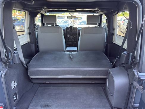 Used 2007 Jeep Wrangler Sahara w/ Dual Top Group AWD/4WD image 20