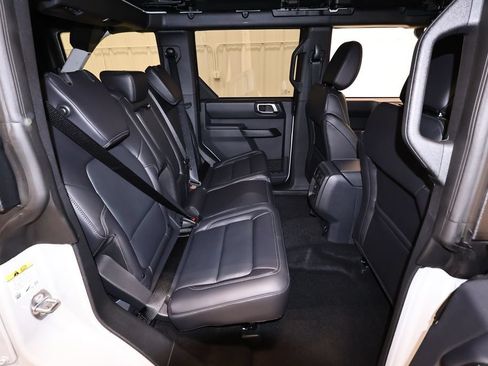 New 2026 Ford Bronco Outer Banks AWD/4WD image 12