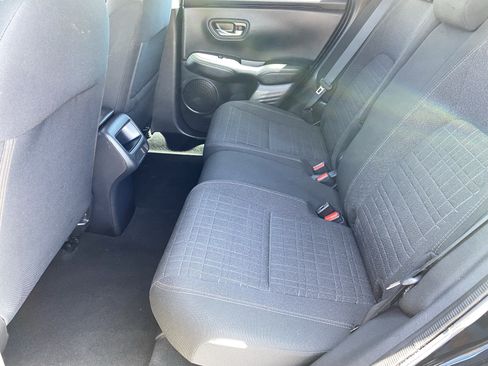 Used 2023 Honda HR-V LX image 15