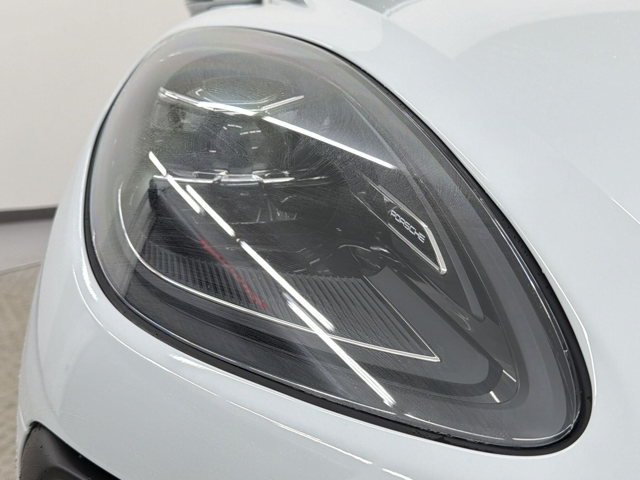 Used 2026 Porsche Macan AWD/4WD image 11
