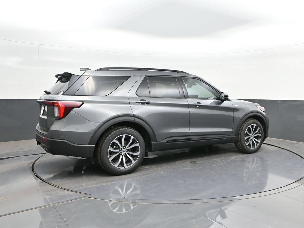 New 2026 Ford Explorer ST-Line w/ Premium Package RWD image 15