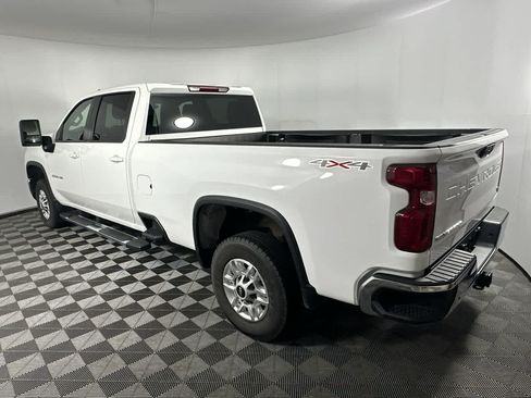 Used 2025 Chevrolet Silverado 2500 LT w/ Convenience Package AWD/4WD image 6