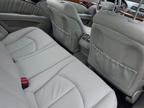 Used 2007 Mercedes-Benz E 350 4MATIC Sedan image 33