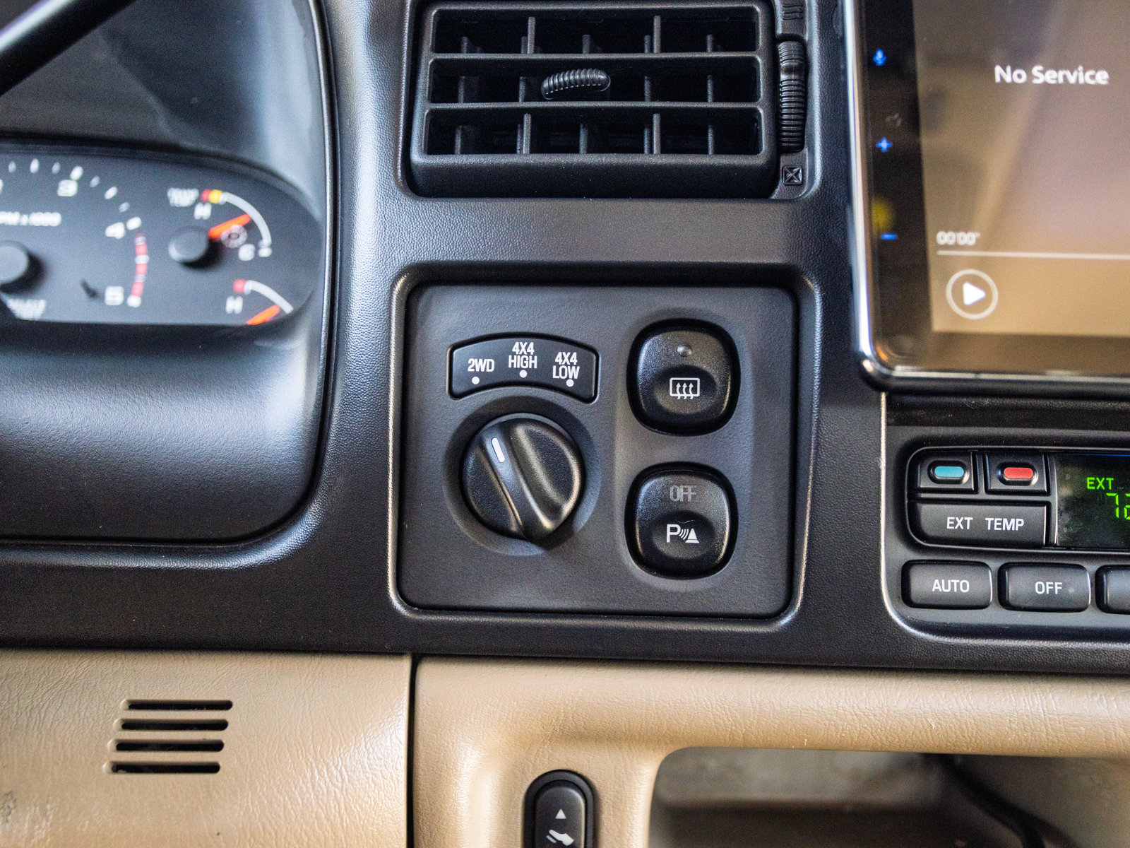 Used 2005 Ford Excursion Eddie Bauer AWD/4WD image 26