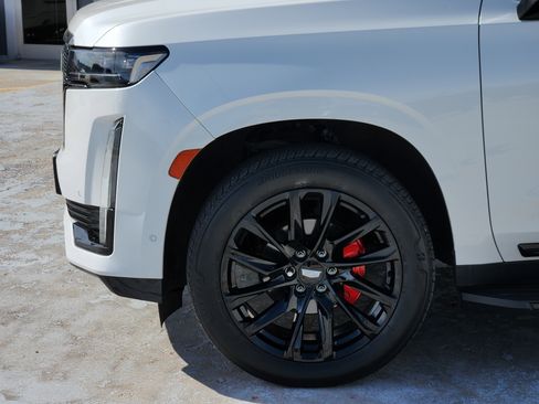 Used 2021 Cadillac Escalade Sport AWD/4WD image 9