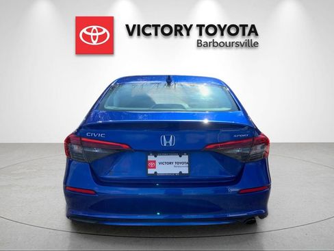 Used 2023 Honda Civic Sport image 4