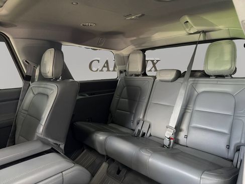 Used 2019 Lincoln Navigator Reserve AWD/4WD image 29
