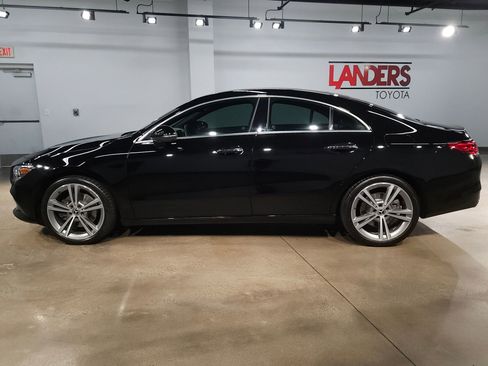Used 2021 Mercedes-Benz CLA 250 4MATIC image 4