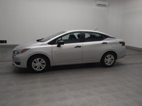 Used 2025 Nissan Versa S FWD image 2