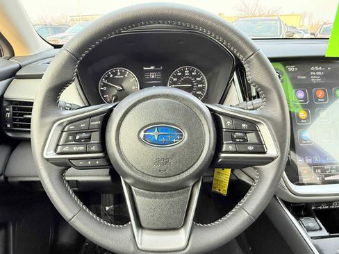 Used 2025 Subaru Outback Premium w/ Popular Package #1A image 18