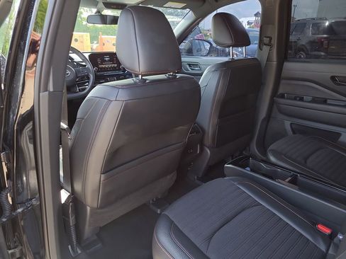 Certified 2024 Nissan Pathfinder Rock Creek image 10