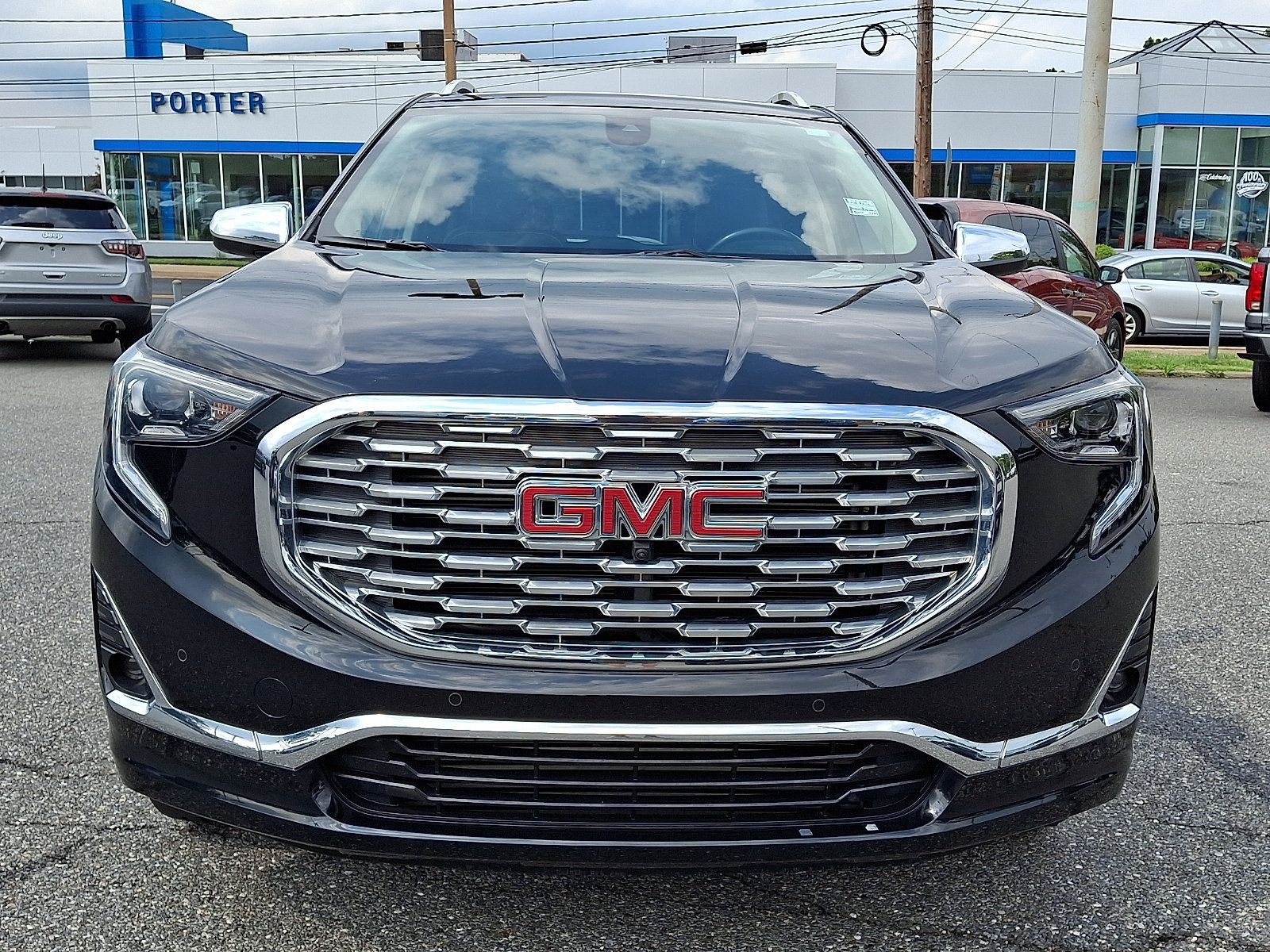 Used 2018 GMC Terrain Denali w/ Advanced Safety Package AWD/4WD image 2