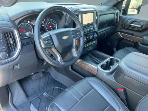 Used 2023 Chevrolet Silverado 3500 High Country image 4