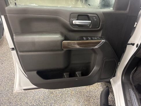 Used 2022 Chevrolet Silverado 2500 LT w/ Convenience Package image 12