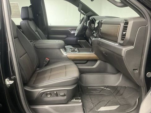 Certified 2024 Chevrolet Silverado 2500 High Country w/ Midnight Edition image 29