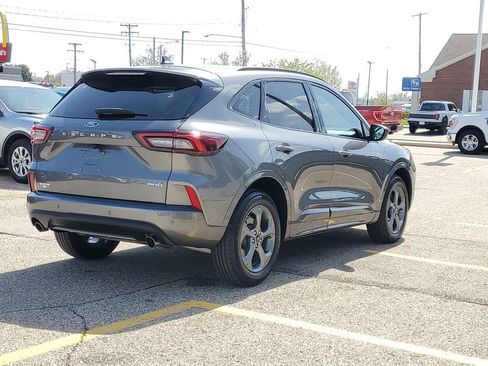 Certified 2023 Ford Escape ST-Line w/ Tech Pack #1 AWD/4WD image 4