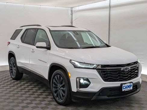 Used 2023 Chevrolet Traverse RS image 8