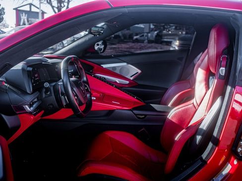 Used 2021 Chevrolet Corvette Stingray Premium Cpe w/ Z51 Performance Package image 12