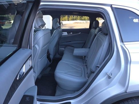 Used 2019 Lincoln Nautilus Reserve w/ Ultimate Package image 21