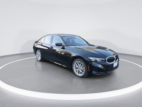 New 2025 BMW 330i xDrive Sedan w/ Convenience Package image 2