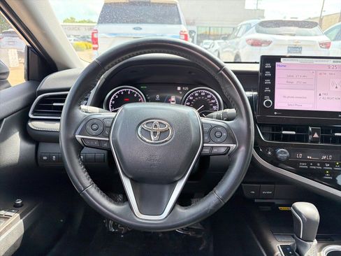 Used 2024 Toyota Camry XLE FWD image 15