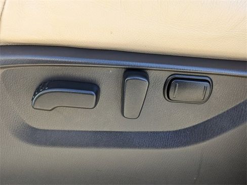 Used 2024 Nissan Armada SL w/ Captain's Chairs Package image 23