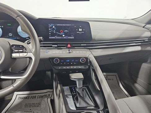 Certified 2023 Hyundai Elantra SEL w/ Convenience Package FWD image 19