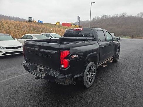 Used 2024 Chevrolet Colorado Z71 w/ LPO, Dark Essentials Package image 8