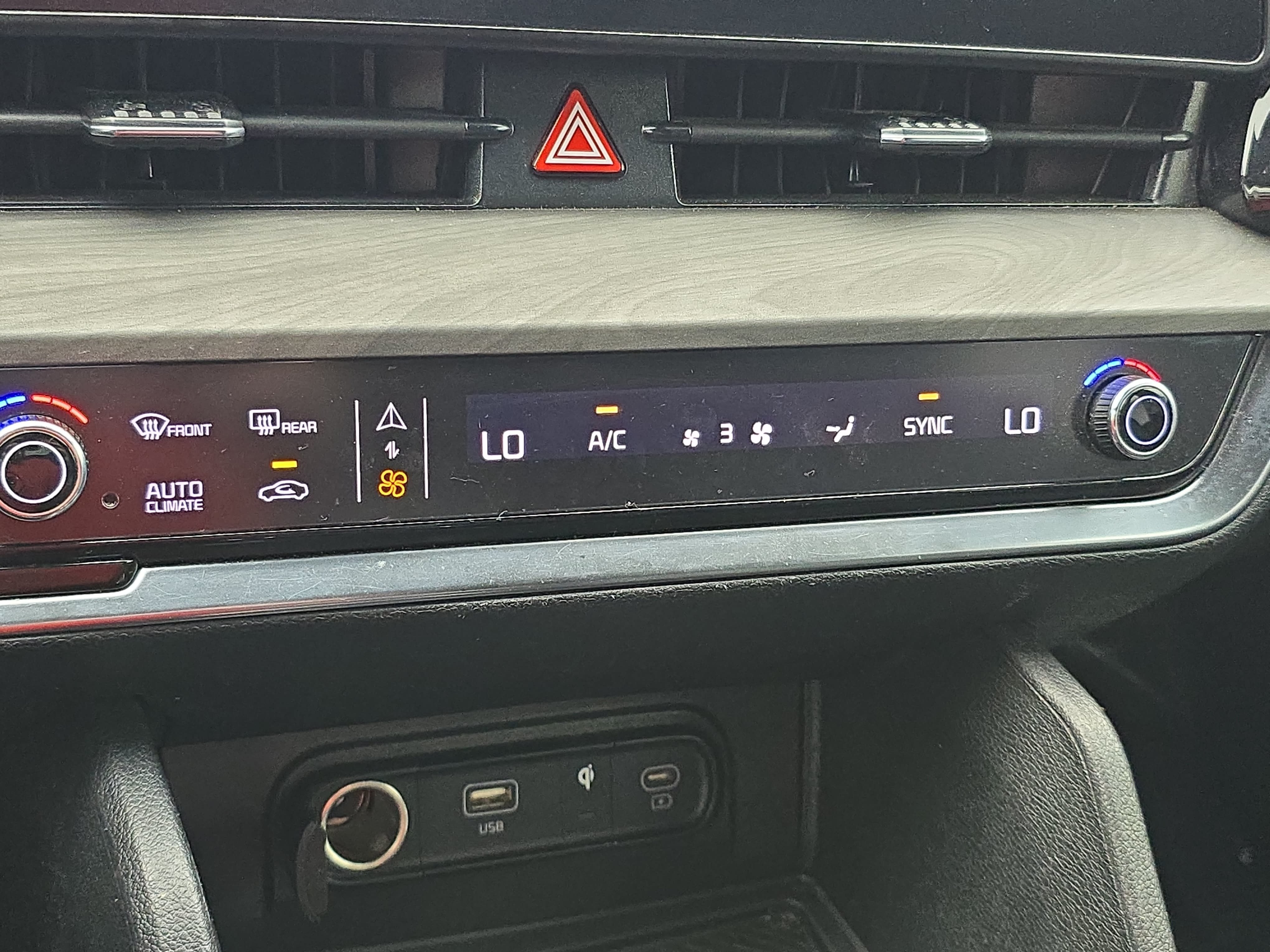 Used 2024 Kia Sportage X-Line AWD/4WD image 23
