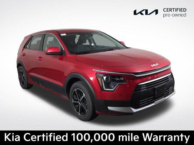 Certified 2025 Kia Niro LX FWD image 4