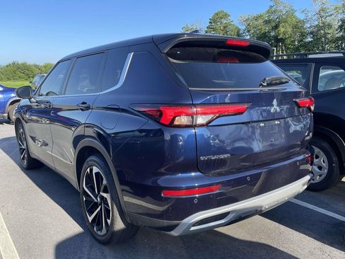 Used 2025 Mitsubishi Outlander SE AWD/4WD image 3