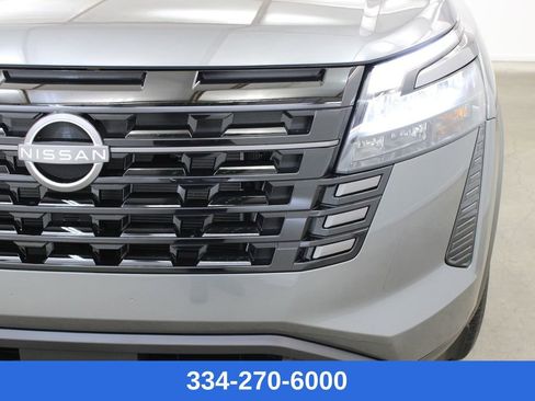 New 2026 Nissan Pathfinder S image 7