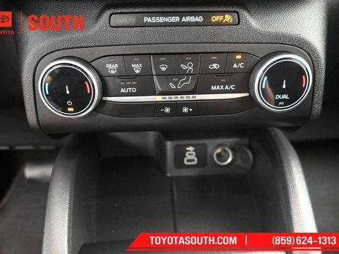 Used 2025 Ford Escape ST-Line AWD/4WD image 18