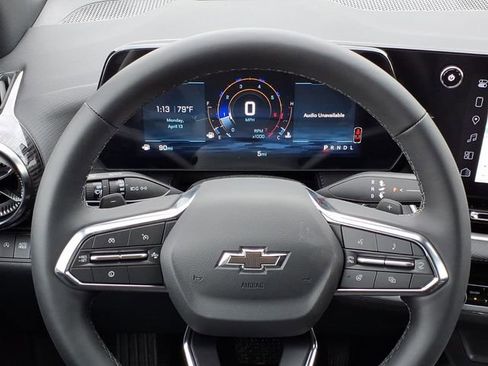 New 2026 Chevrolet Equinox LT w/ Convenience Package II FWD image 14