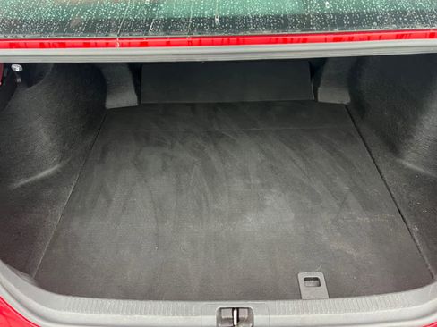 Used 2019 Toyota Camry XSE image 5