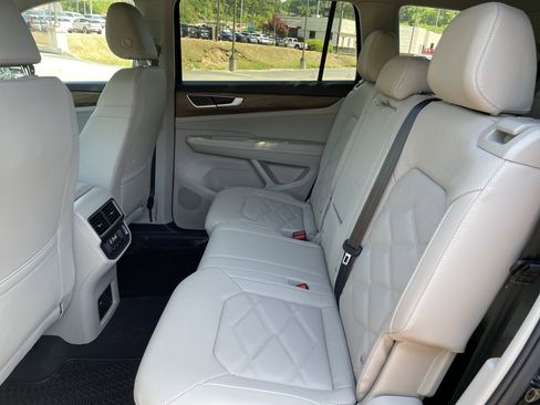 New 2026 Volkswagen Atlas SE FWD image 11
