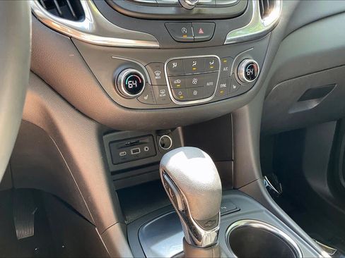 Used 2024 Chevrolet Equinox LT FWD image 31