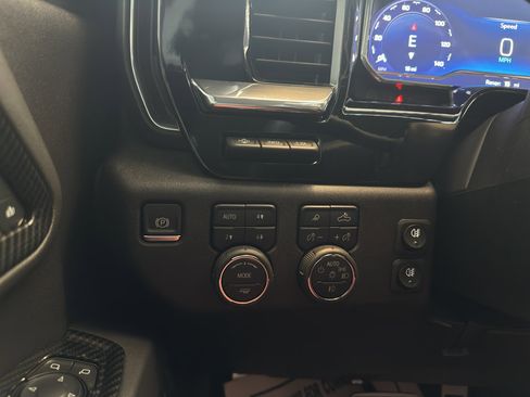 New 2025 Chevrolet Silverado 2500 LTZ w/ LTZ Premium Package image 30