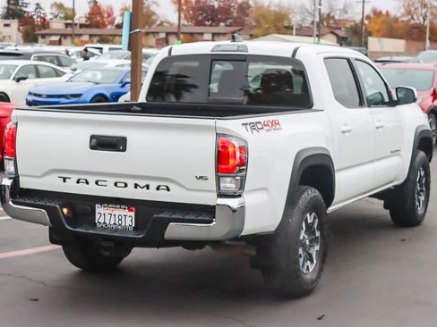 Used 2023 Toyota Tacoma TRD Off-Road image 4