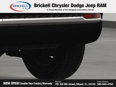 New 2025 Jeep Grand Cherokee Laredo w/ Luxury Tech Group I image 16