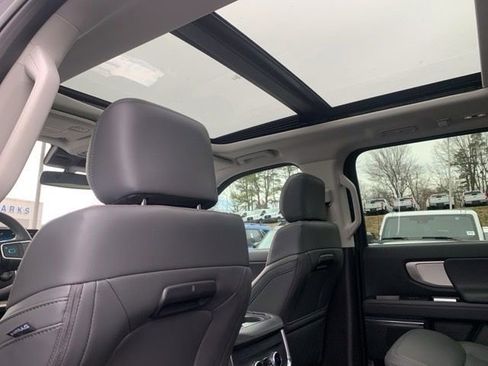 New 2025 Ford Expedition Max Platinum w/ Driver's Package image 23