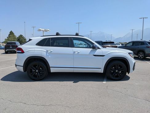 Used 2023 Volkswagen Atlas Cross Sport SEL R-Line AWD/4WD image 2